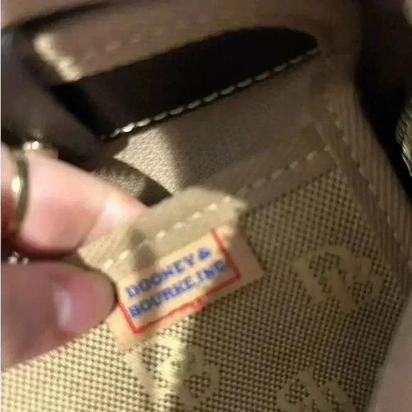 Dooney and Bourke Signature Canvas Leather Purse Vintage DB Brown Shoulder Bag - Picture 9 of 12